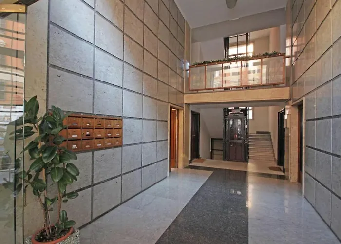 Floor With Rooftop Terrace Near St. Peter Apartment Rom