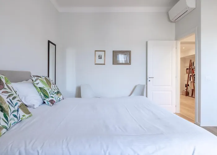 Apartment Floor With Rooftop Terrace Near St. Peter