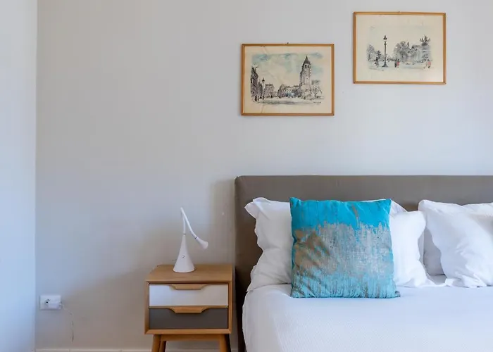 Apartment Floor With Rooftop Terrace Near St. Peter *