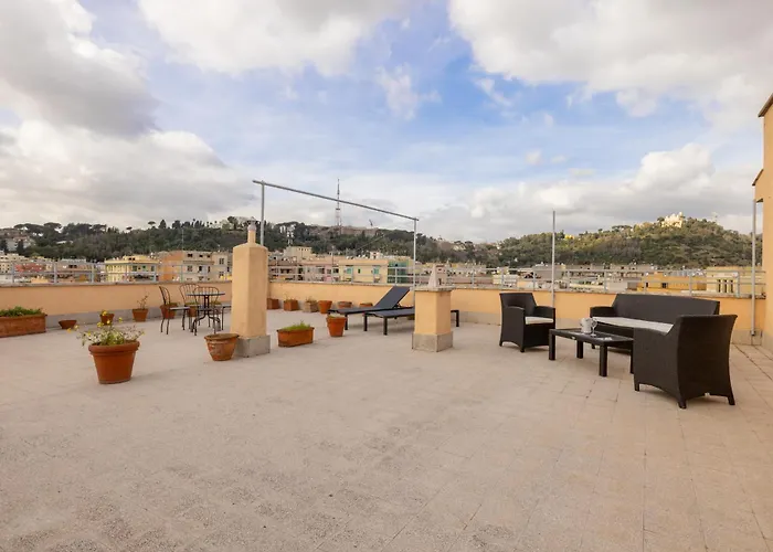 Apartment Floor With Rooftop Terrace Near St. Peter *