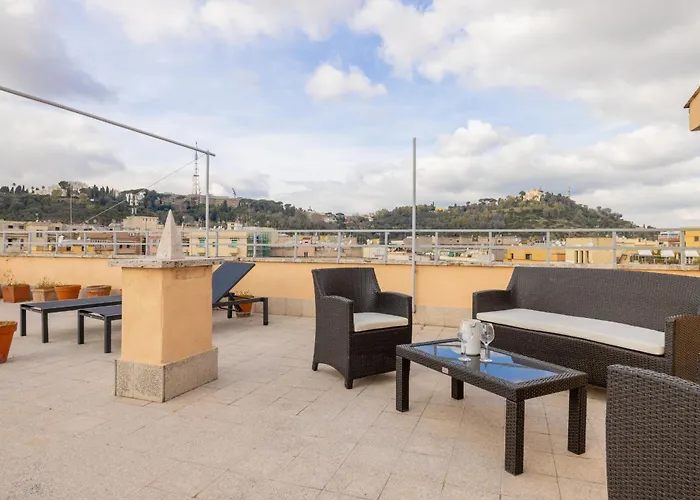 Apartment Floor With Rooftop Terrace Near St. Peter *