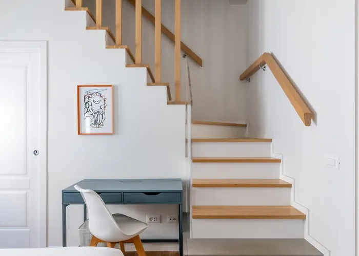Floor With Rooftop Terrace Near St. Peter Apartment *