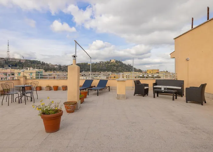 Apartment Floor With Rooftop Terrace Near St. Peter *