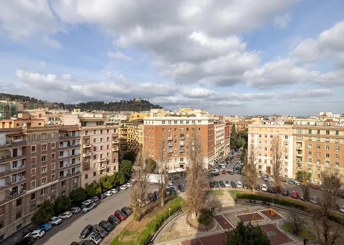Floor With Rooftop Terrace Near St. Peter Apartment